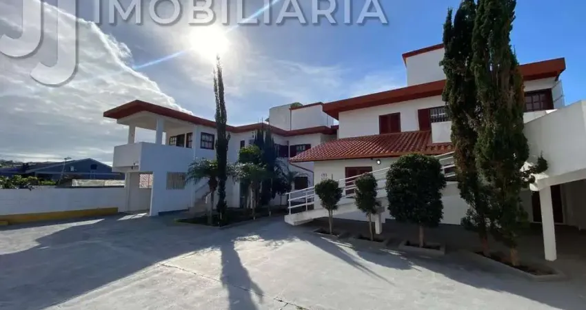 Casa residencial com 9 quartos  à venda, 300.00 m2 por r$1600000.00  - praia do santinho - florianopolis/sc