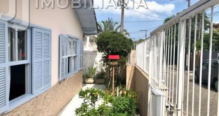 Casa residencial com 4 quartos à venda, 120.00 m2 por r$980000.00 - lagoa da conceicao - florianopolis/sc