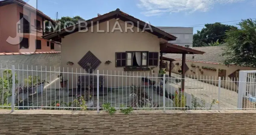 Casa residencial com 6 quartos à venda, 234.00 m2 por r$875000.00 - praia do santinho - florianopolis/sc