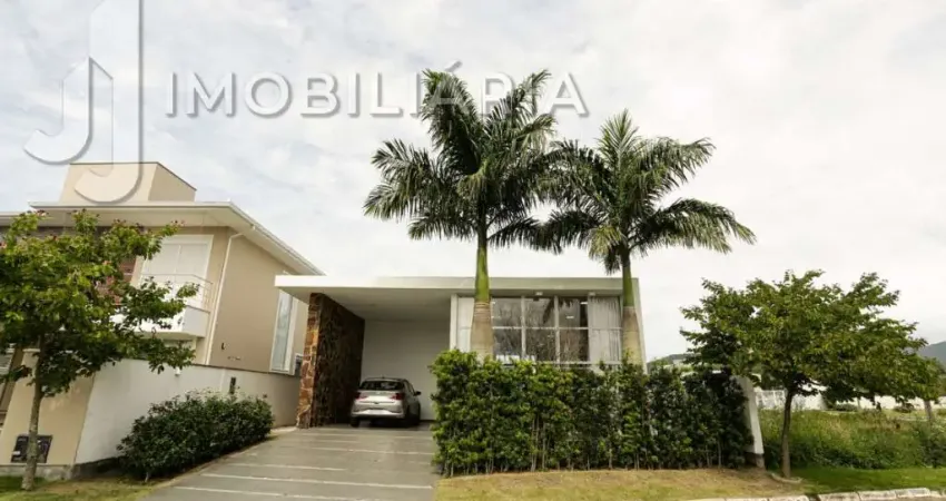 Casa Residencial com 3 quartos à venda, 224.00 m2 por R$2700000.00 - Campeche - Florianopolis/SC