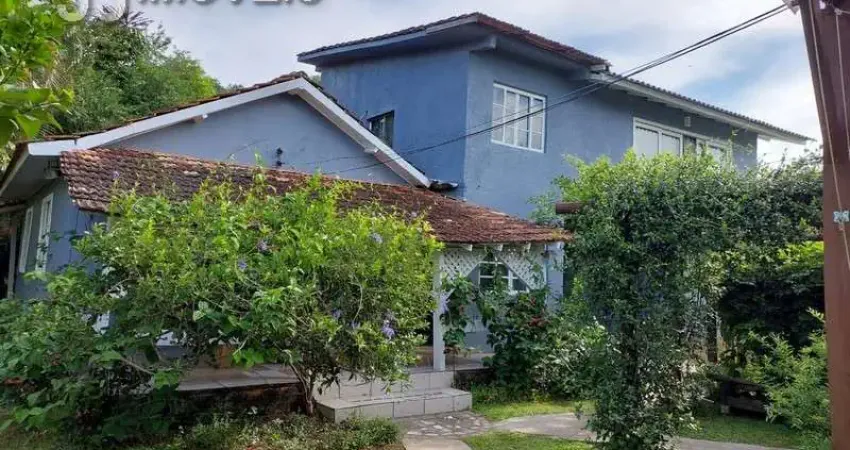 Casa residencial com 5 quartos  à venda, 270.00 m2 por r$1650000.00  - sambaqui - florianopolis/sc