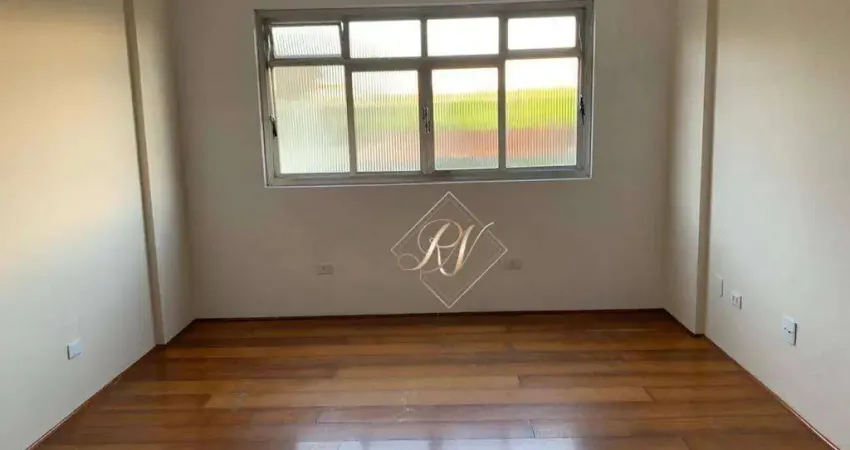 REFORMADO!!! Maravilhoso Apartamento com 02 dormitórios,  em excelente localização em Santos!!!