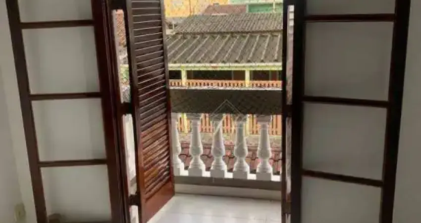 Aceita permuta em apartamento em santos!!! sobrado em mongaguá à 2 quadras da praia!!!