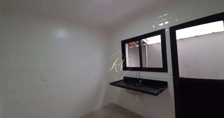 Sobreposta nova, área privativa com quintal, super bem localizado, na cidade de praia grande!!!