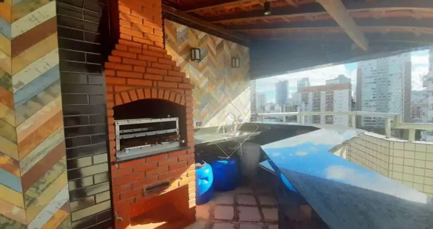 À 4 QUADRAS DA PRAIA DO BOQUEIRÃO!!! SACADA NA SALA, 2 DORMITÓRIOS AMPLOS SENDO 1 COM SACADA, ELEVADOR, PORTARIA, NA CIDADE DE SANTOS!!!