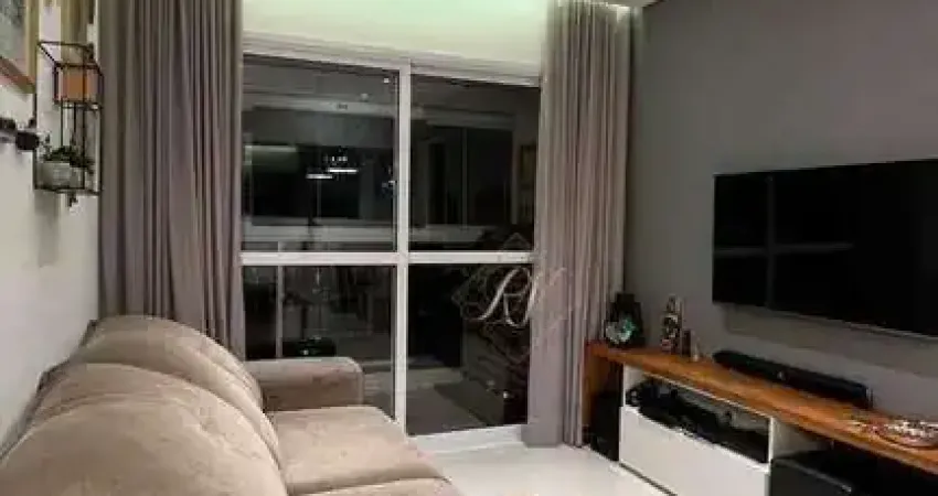 Maravilhoso apartamento, Amplo, bem iluminado, sacada na sala fechada em vidros, sol da manhã, andar alto, vista livre, a 2 quadras da praia!!