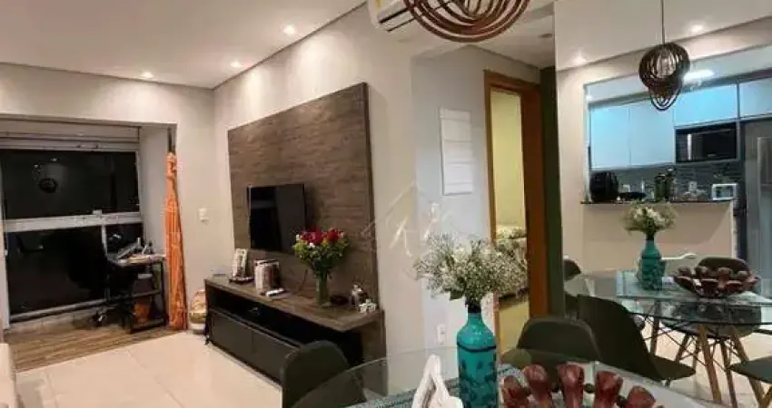 Maravilhoso apartamento, amplo, bem iluminado, sacada integrada com a sala, sol da manhã, andar alto, vista livre, a 2 quadras da praoa!!!