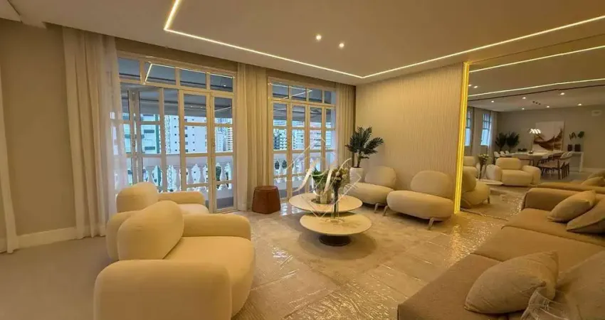 Maravilhoso apartamento, andar alto, na avenida mais charmosa de santos, com 303m², a 3 quadras da praia !!!