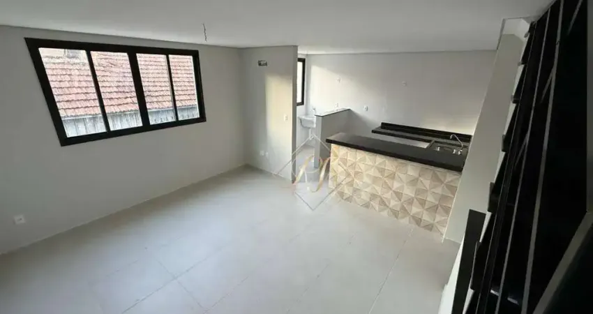 Maravilhosa casa duplex em Villagio, com fino acabamento, recém entregue, com garagem fechada, super bem localizado no bairro do Campo Grande!!!