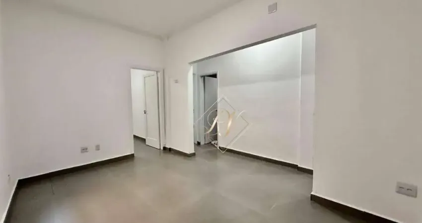 Maravilhoso apartamento, no térreo, todo reformado, com 2 dormitórios no coração do Boqueirão em Santos!!!