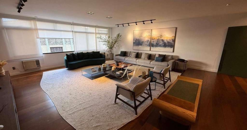 Maravilhoso apartamento, de frente, finamente decorado, porteira fechada, super bem localizado, no bairro do Boqueirão!!!