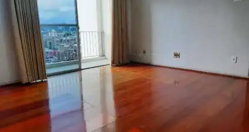 OPORTUNIDADE!!! SALA COM SACADA, 2 DORMITÓRIOS, AREJADO E ILUMINADO NA CIDADE DE SANTOS!!!