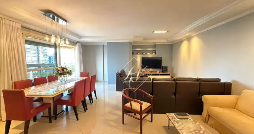 Maravilhoso apartamento, com 187m², prédio super conceituado e com lazer completo, à duas quadras da praia no bairro do embaré!!