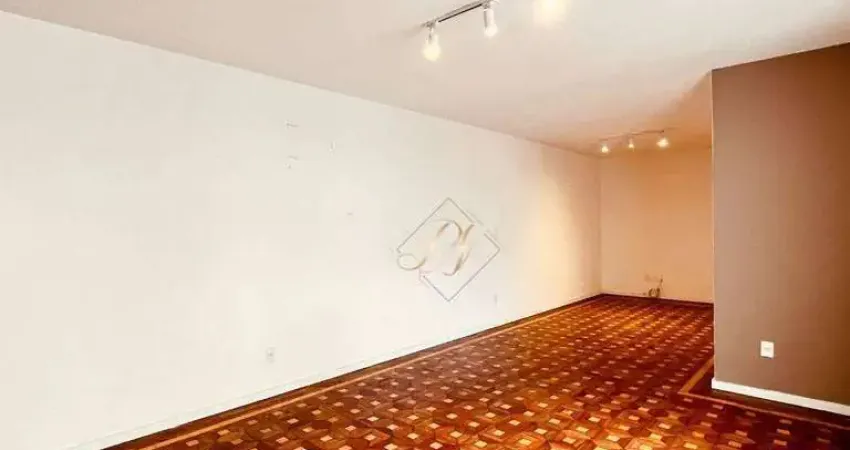 Maravilhoso apartamento, super amplo, 3 dormitórios, vaga demarcada, à 1 quadra da praia em santos!!!