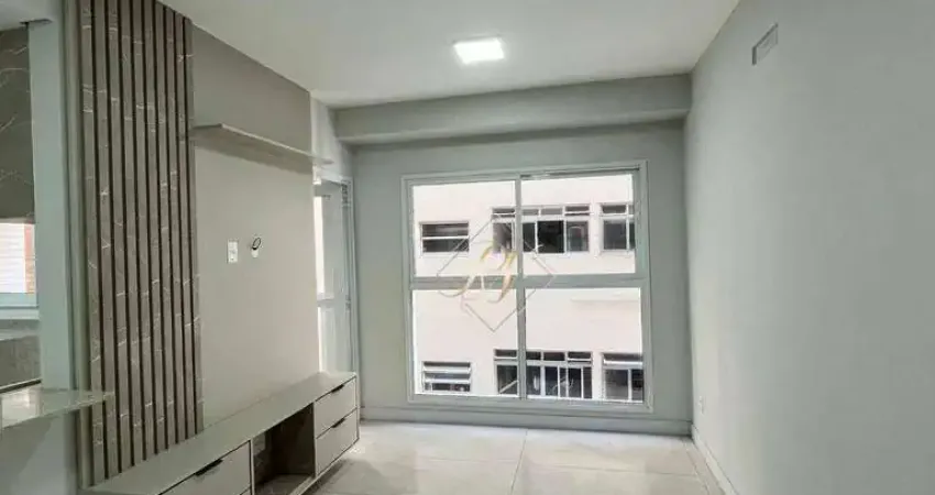 À 50 metros da praia, 2 dormitórios amplos om planejados, vaga demarcada, lazer completo na cidade de santos!!!