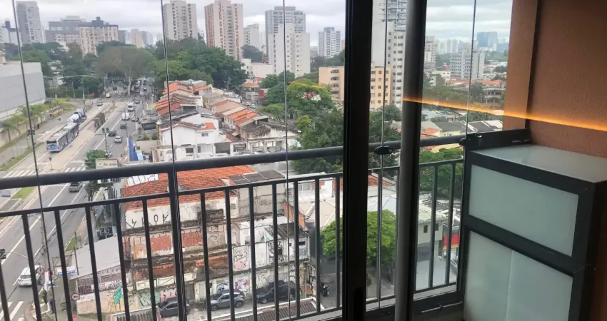 Excelente studio - semimobiliado - varanda - lazer - localização privilegiada