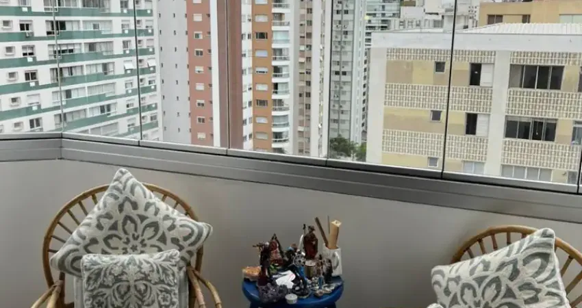 Excelente apto - andar alto - varanda - localização privilegiada