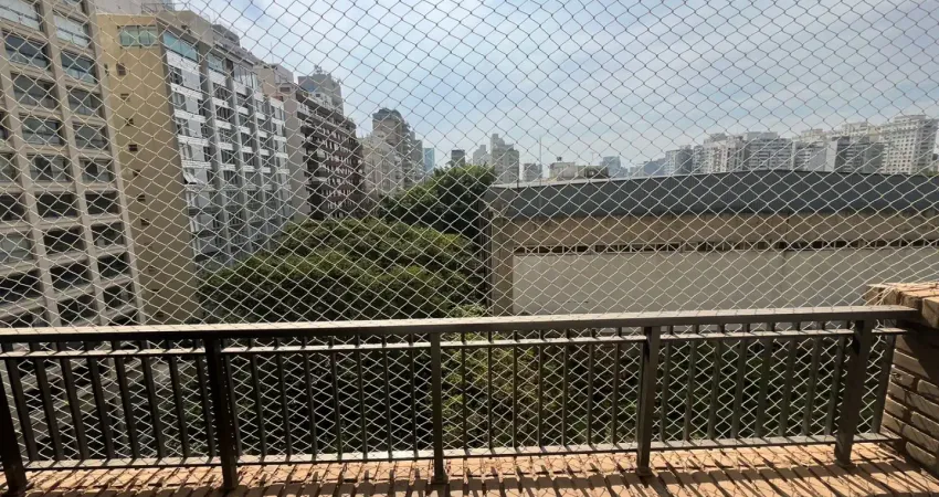 Excelente apto - andar inteiro - varanda - localização privilegiada