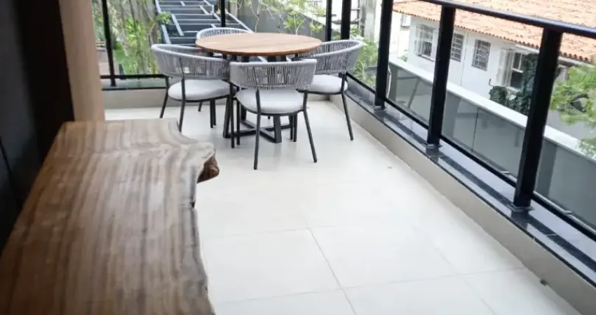 Excelente apto mobiliado - varanda - lazer - localização privilegiada