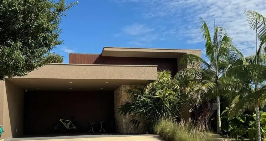 Residência Sofisticada com Piscina e Energia Solar no Cyrela Landscape