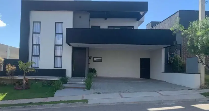 Sobrado de Alto Padrão com Piscina e Suíte Máster no Térreo