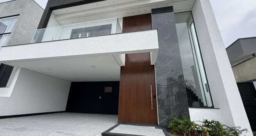 Casa Espaçosa com Piscina Aquecida e 3 Suítes no Residencial Cyrela Esplanada