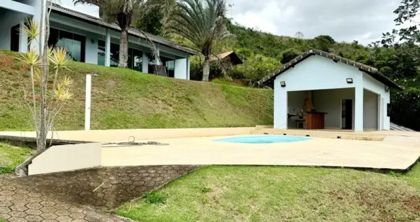 Bellíssima granja condomínio fechado com 4 mil metros 4 quartos