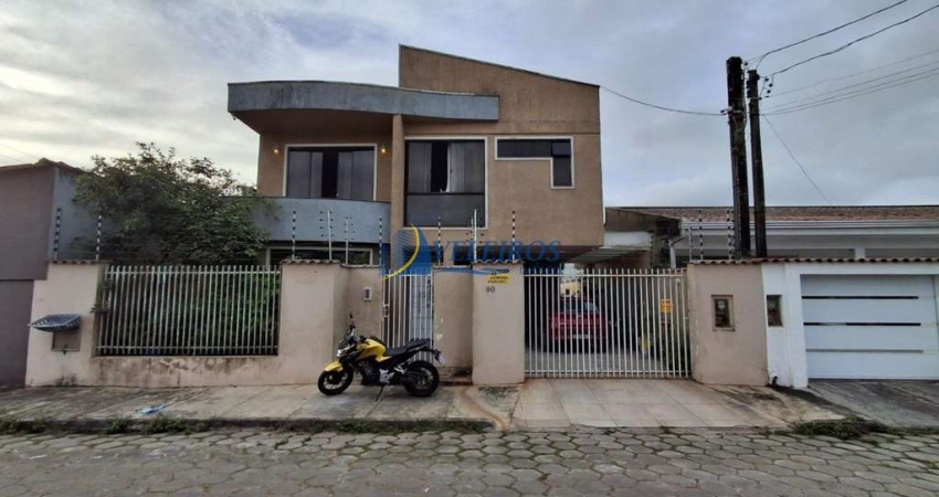 Casa com 4 quartos para alugar no Jardim Araçá, Paranaguá 