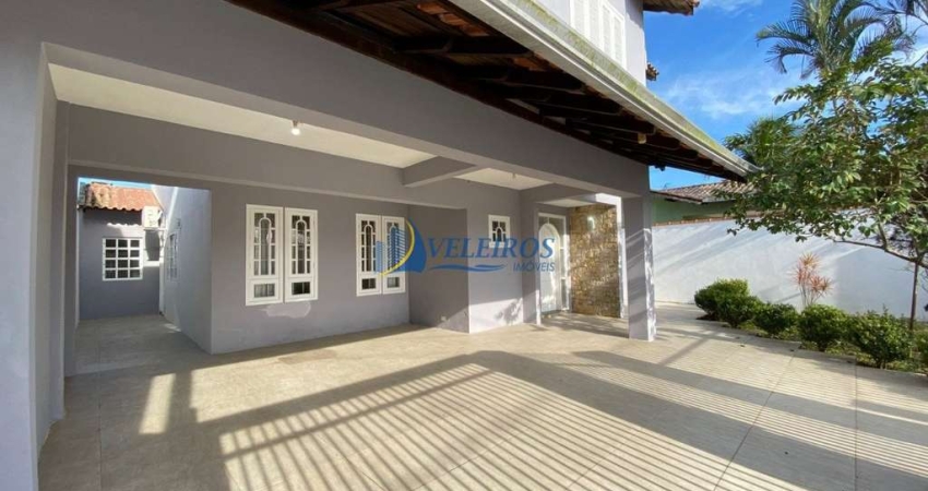 Casa com 4 quartos à venda no Leblon, Paranaguá 