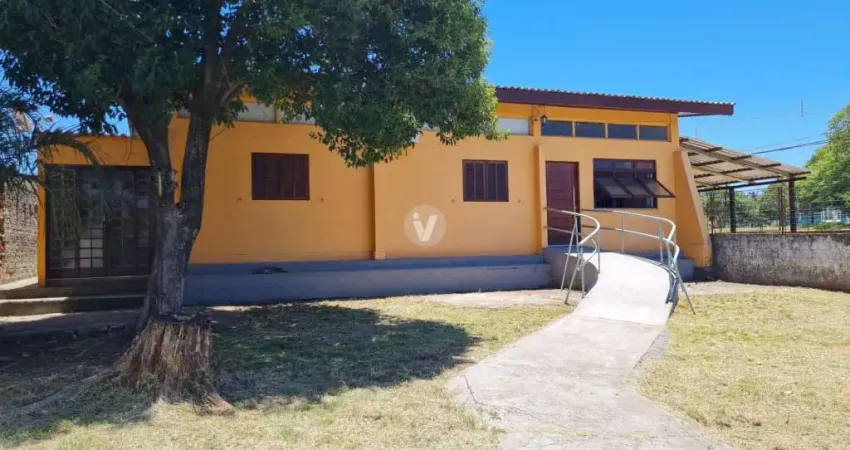 Excelente casa de esquina  de 5 dormitórios , 4 banheiros, garagem fechada para
