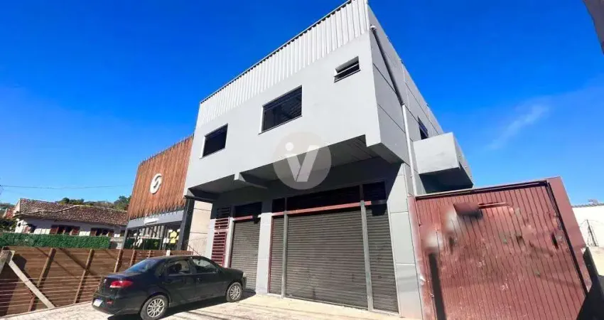 Excelente Loja comercial com estacionamento - Próxima ao Fórum.