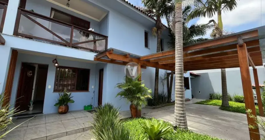 Excelente casa com salão de festas para venda, no Bairro Patronato.