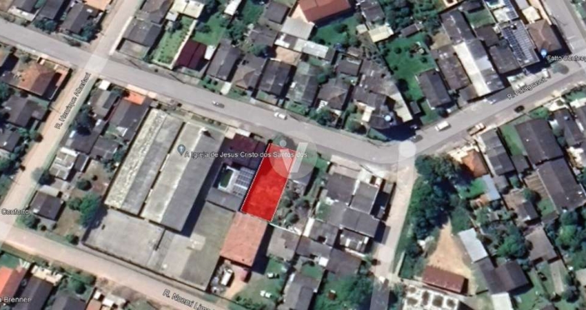 Terreno amplo à venda no Bairro Divina Providência!