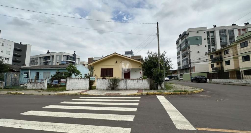 Terreno à venda na Rua Olmiro Câmara da Silva, 64, Camobi, Santa Maria
