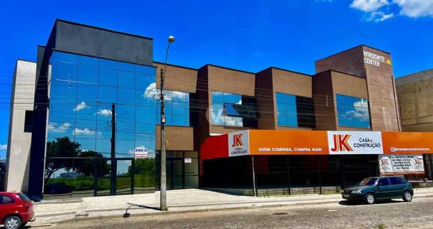 Ampla loja para locação com estacionamento na frente em camobi.