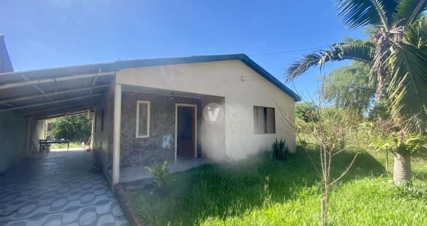 Casa em São Marcos / Camobi a venda com 3 dormitórios e terreno de 500m2
