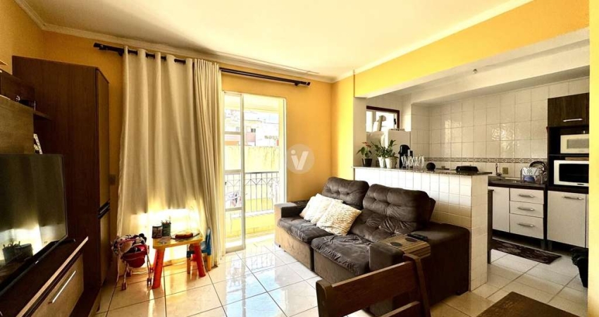 Apartamento 2 dormitórios no centro, próximo a UFN, com elevador e sacada.