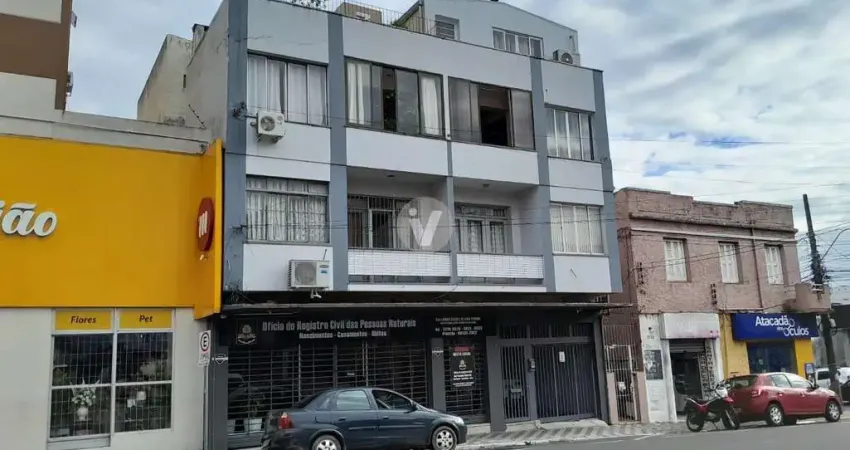 Apartamento 3 quartos, amplo e bem localizado. No centro de Santa Maria!