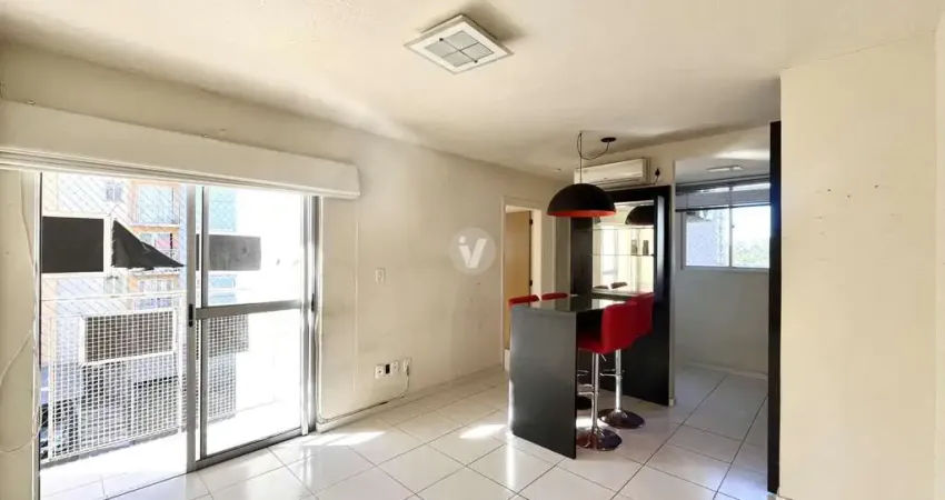 Apartamento semimobiliado  2 dormitórios e garagem em condomínio fechado!