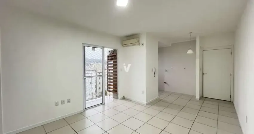 Apartamento com 3 quartos para alugar na Rua Izidoro Grassi, 555, Nossa Senhora Medianeira, Santa Maria