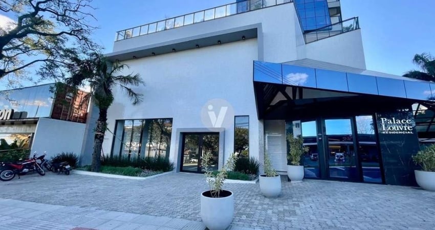 Loja comercial de 1.183 m² com estacionamento e 7 vagas cobertas na Av. Medianei