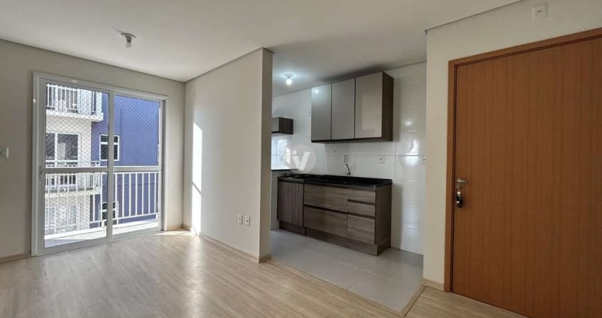 Apartamento dois dormitórios semimobiliado, sacada e de fácil acesso a UFSM.