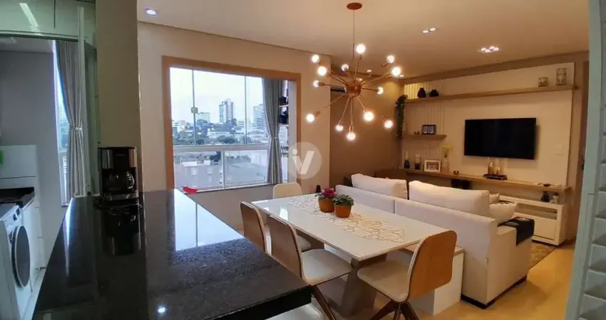 Apartamento mobiliado 2 dormitórios com suíte no Centro