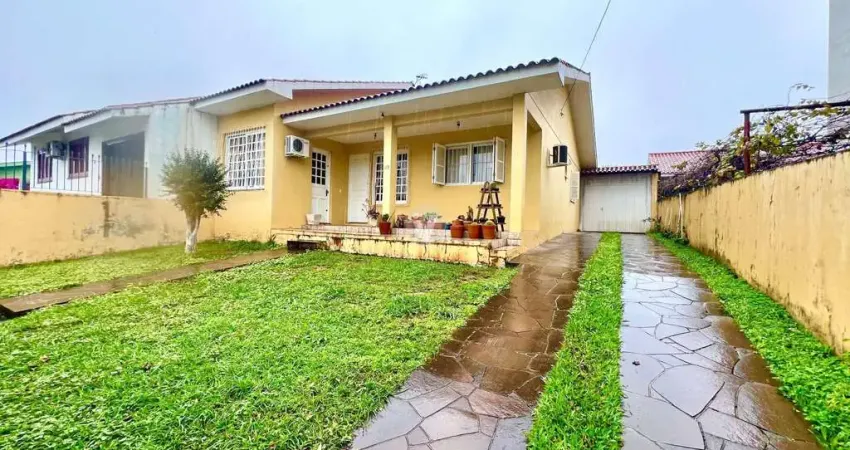 Casa 3 dormitórios com 2 vagas de garagem em Camobi