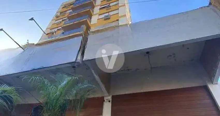 Amplo apartamento 4 dormitórios, sacada, suíte, 2 vagas, localizado no centro!