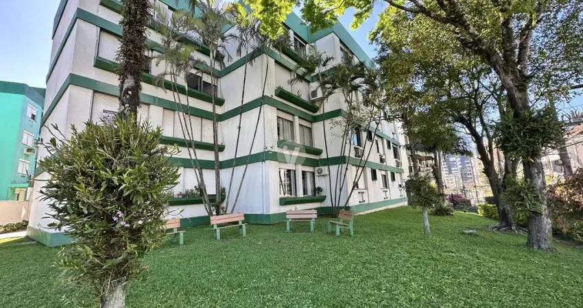 Apartamento amplo de 3 dormitórios, dependência, localizado no centro da cidade!