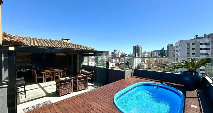 Excelente cobertura de 3 dormitórios mobiliada, localizada na avenida medianeira