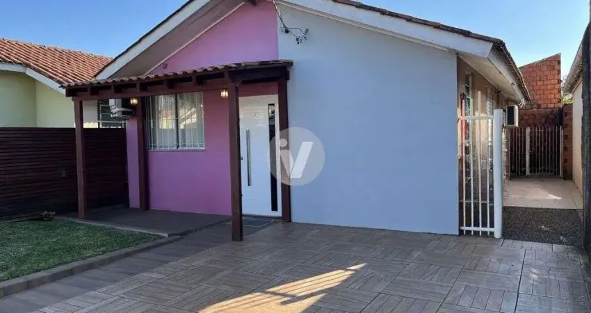 Casa à venda de 3 dormitórios, pátio, 2 vagas, localizada em camobi