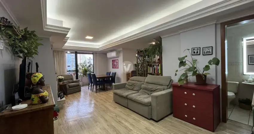 Apartamento à venda, 3 dormitórios, com lareira e churrasqueira central!