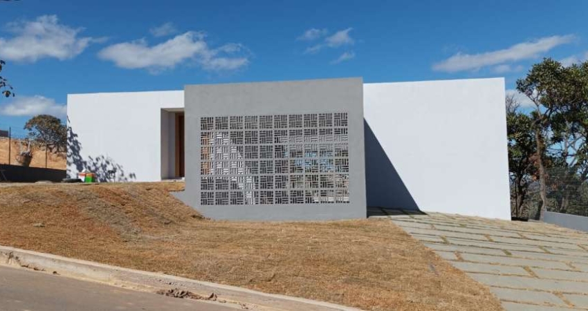 Casa com 4 dormitórios à venda, 254 m² por R$ 1.800.000,00 - Condomínio Jardins da Lagoa - Lagoa Santa/MG